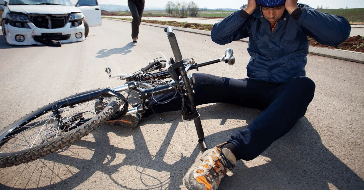 Bicycle accident hurt from the car 
